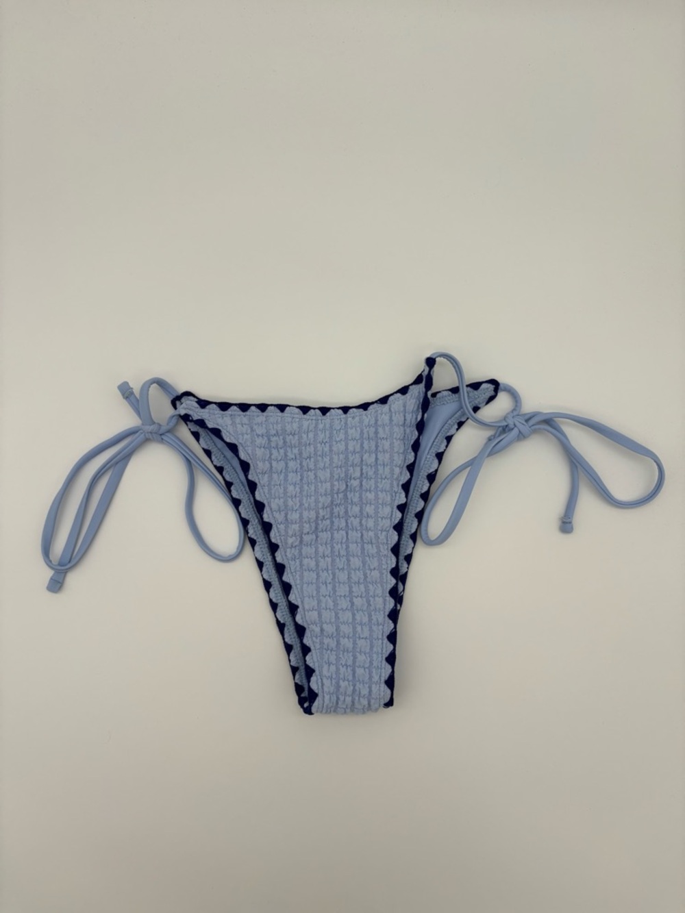 Seafolly Light Blue Triangle Bikini with Navy Trim NWT - Picture 4 of 5